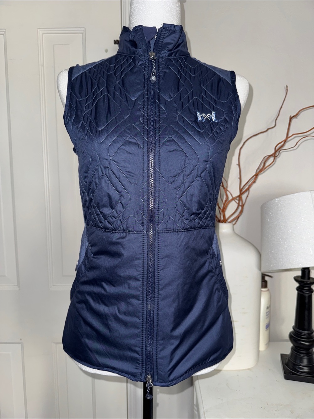 Peter Millar Lizzie Hybrid Navy Quilted Sleeveless Vest